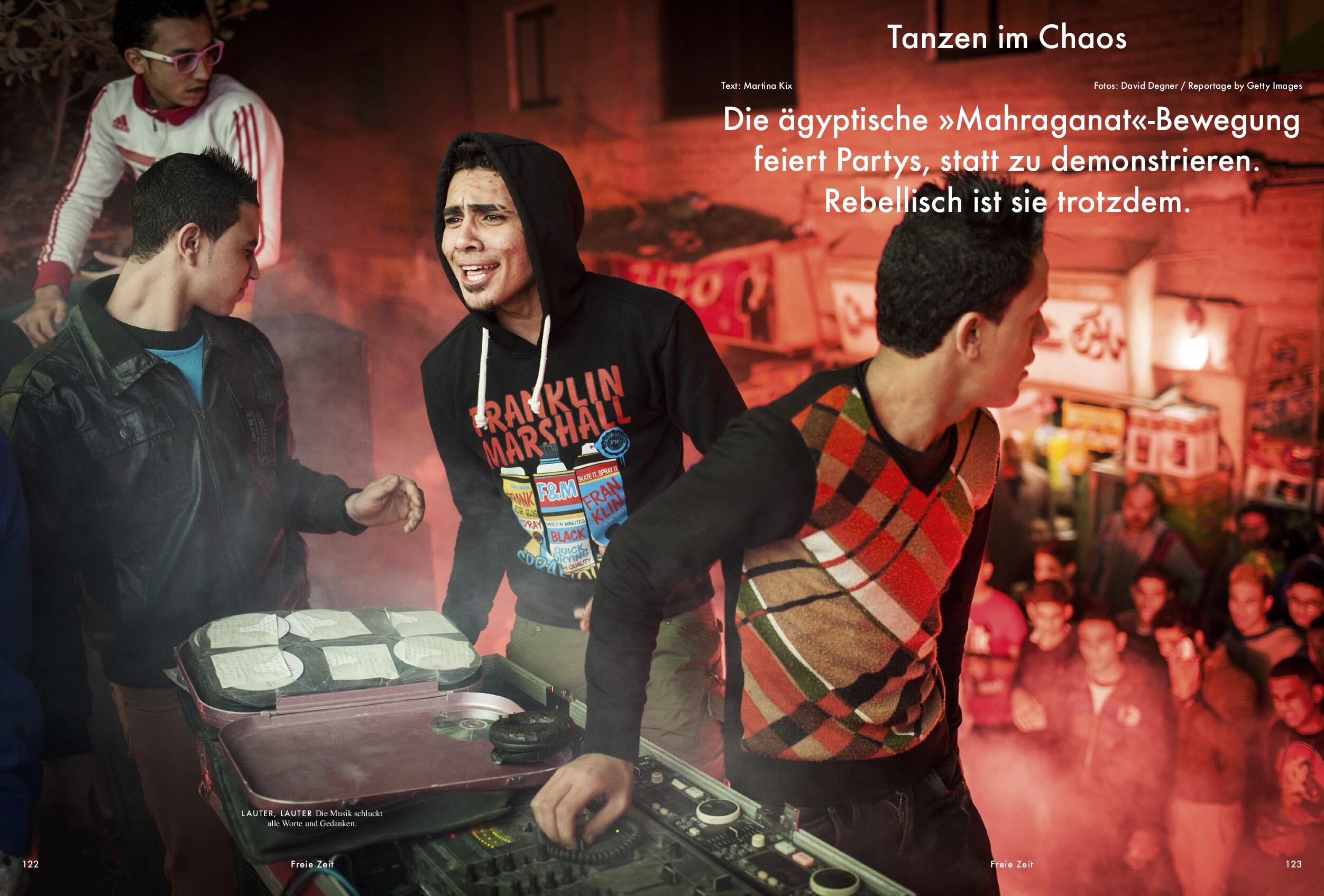 NEON magazine spread, pages 122-123, from the February 2014 story “Tanzen im Chaos.”